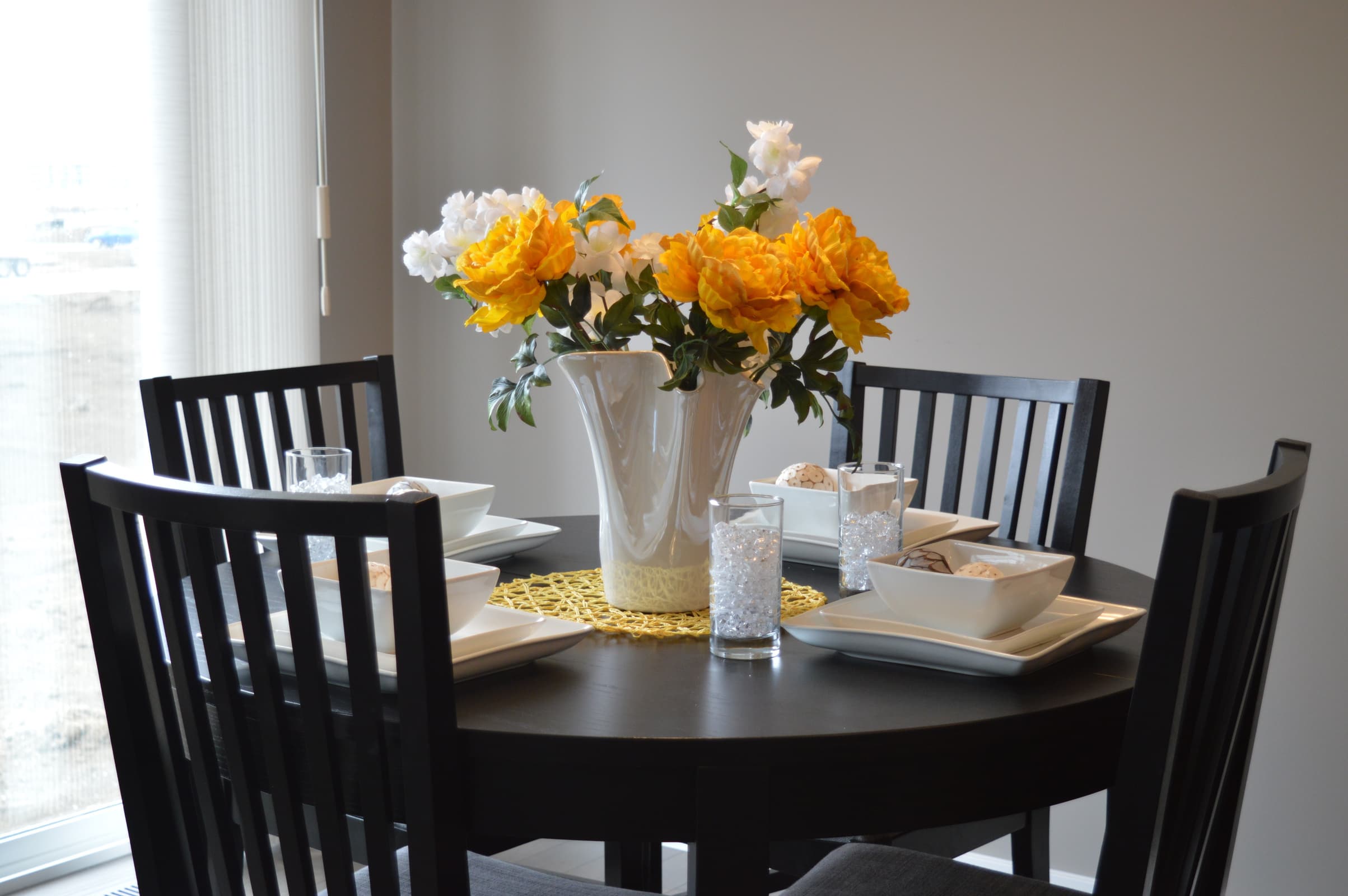 Small Space Solutions: Furniture for Compact Homes